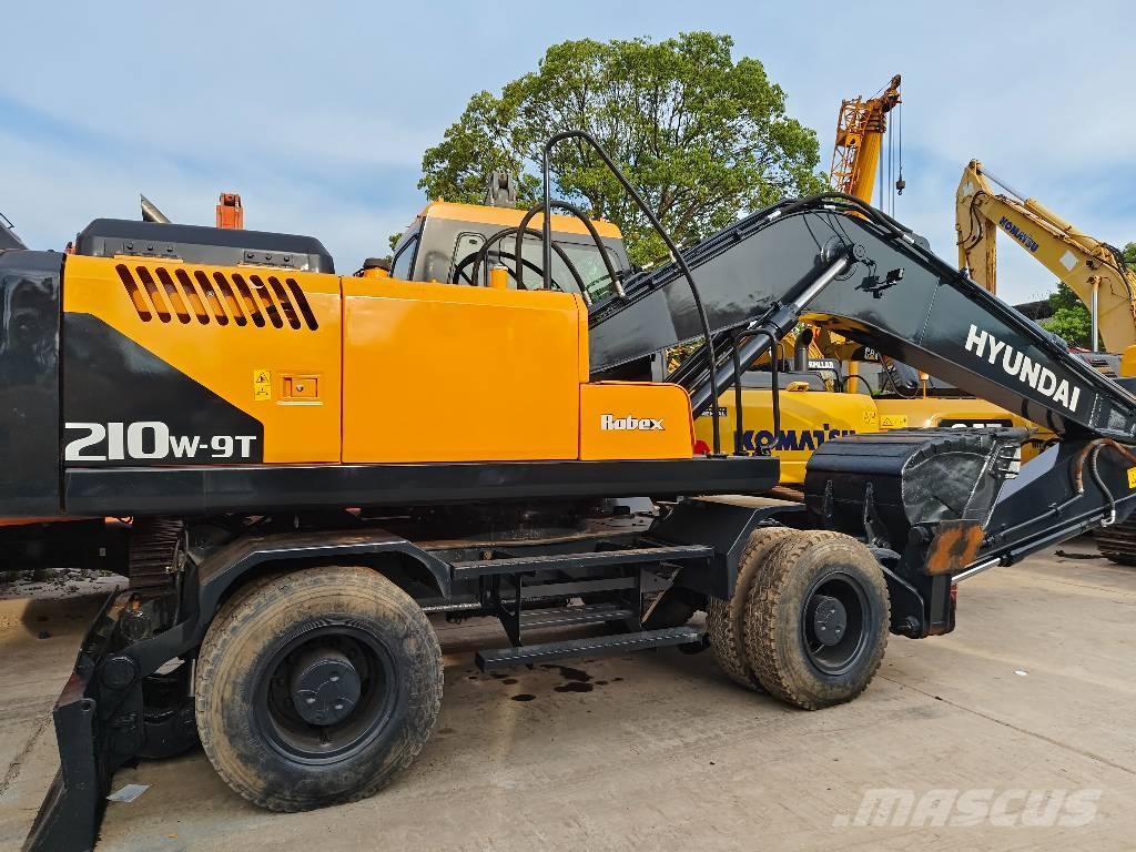 Hyundai r210w-9 Lastik tekerli ekskavatörler