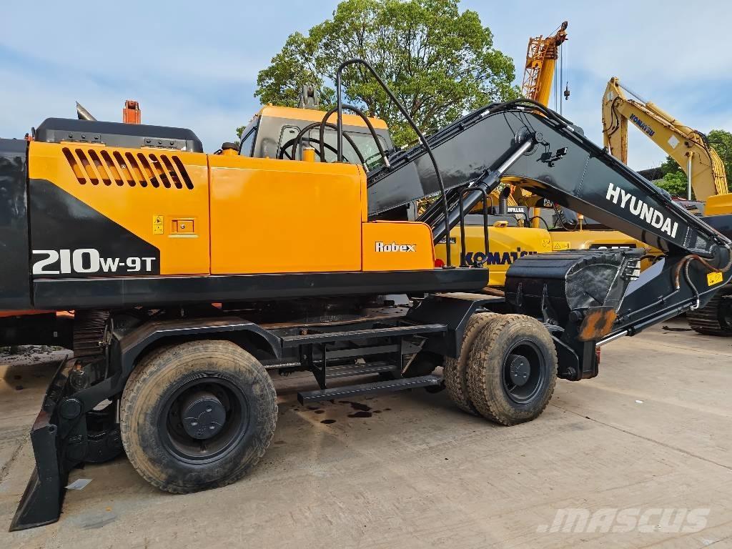 Hyundai r210w-9 Lastik tekerli ekskavatörler