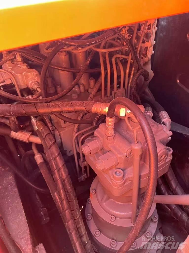 Hitachi 120 Paletli ekskavatörler