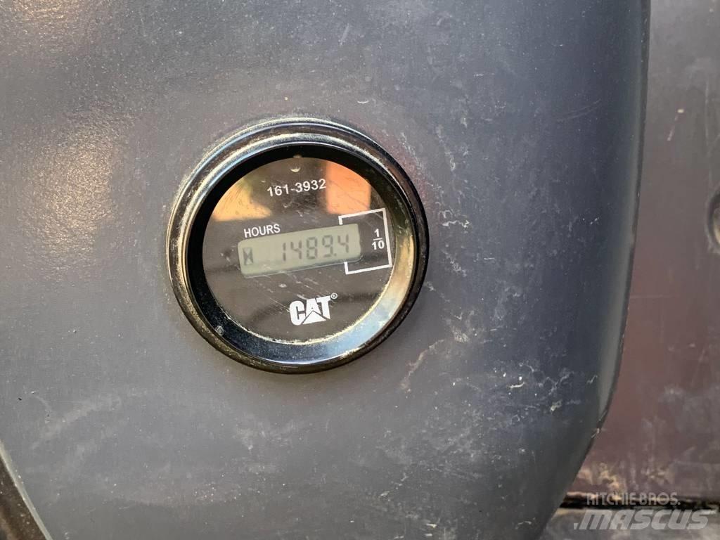 CAT 336D2 Paletli ekskavatörler