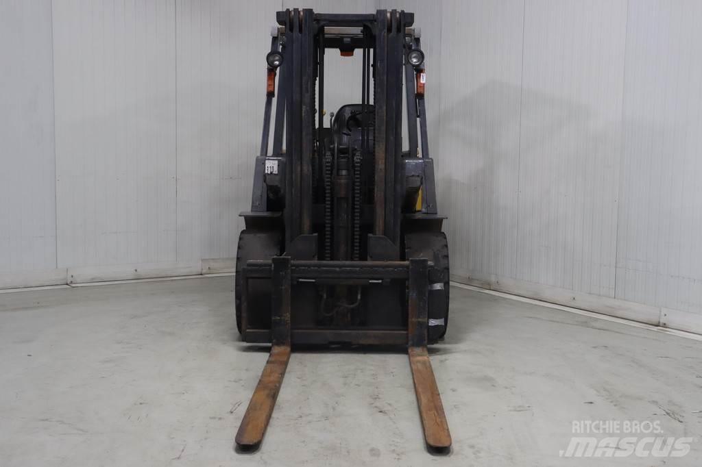 TCM FD40T2 Dizel forkliftler