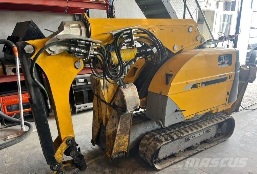 Brokk 180 Yıkım ekskavatörleri