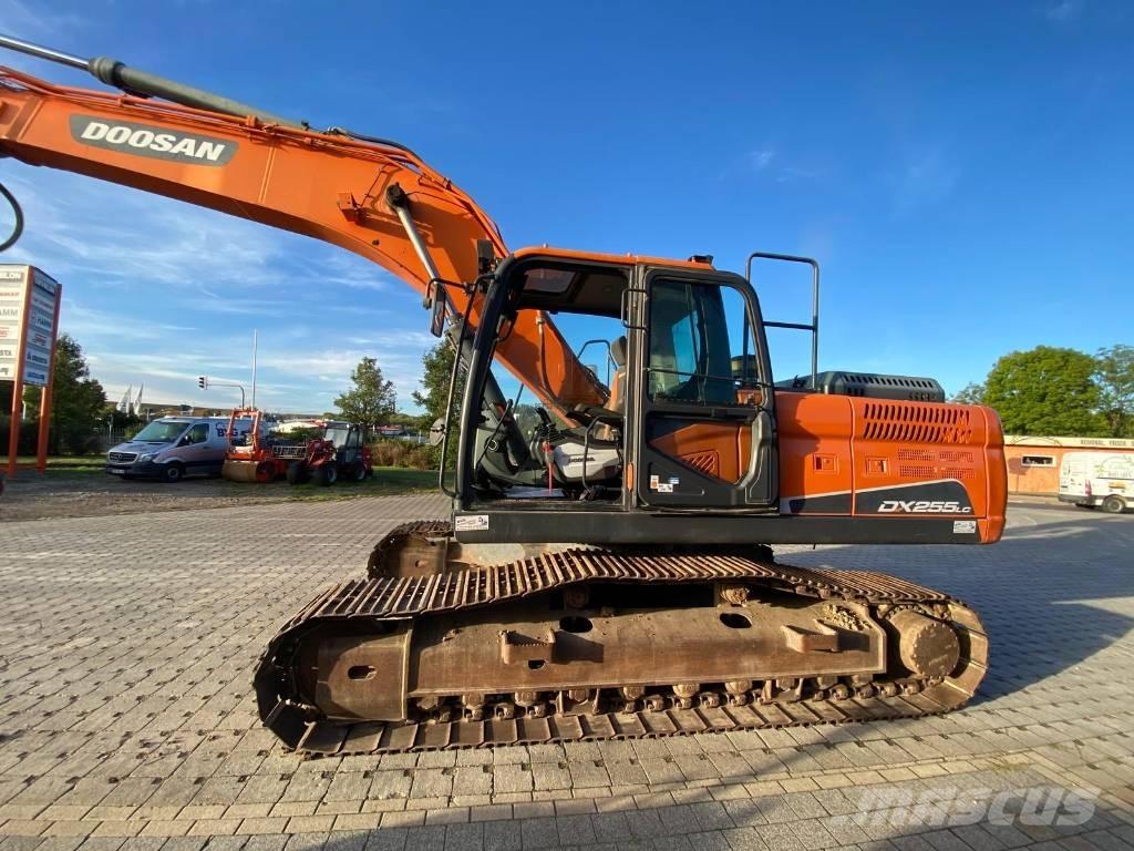Doosan DX 255 LC-5 Paletli ekskavatörler