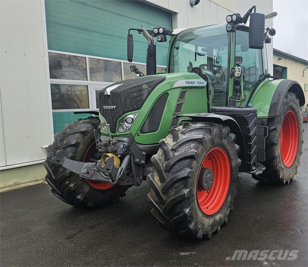 Fendt 724 Vario Traktörler