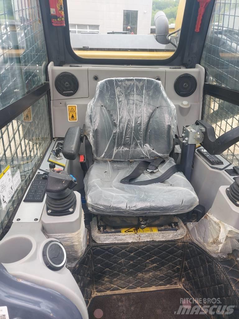 XCMG XC 7-TV12 Skid steer loderler