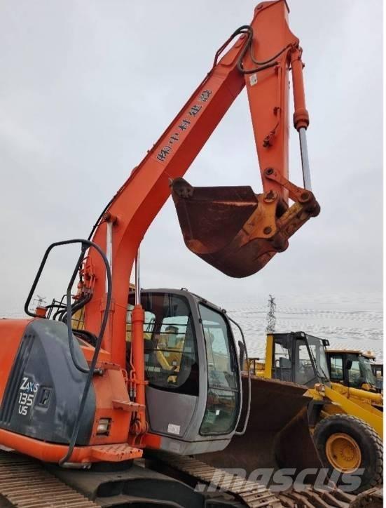 Hitachi ZX 135 US Paletli ekskavatörler