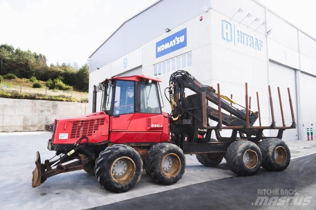 Komatsu 890.3 Tomruk yükleyici traktörler