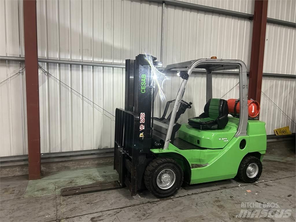Cesab M325G LPG'li forkliftler