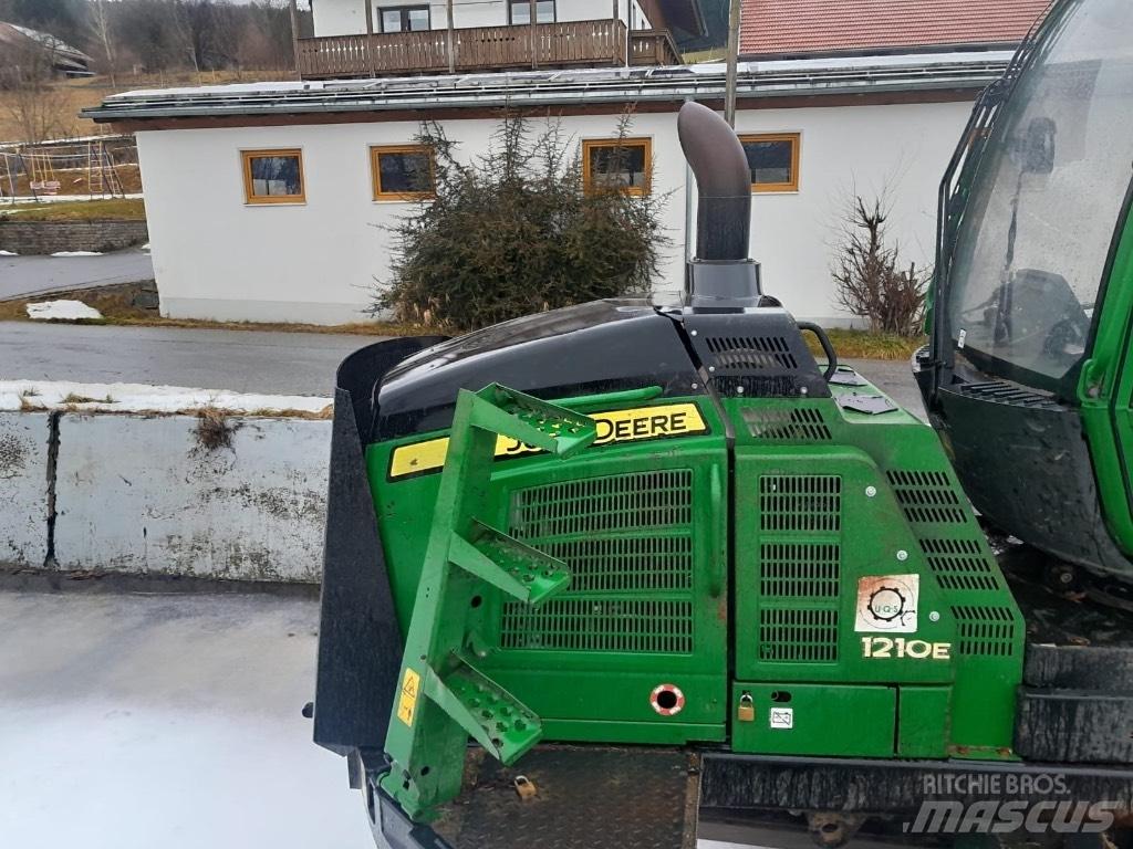 John Deere 1210 E Tomruk yükleyici traktörler