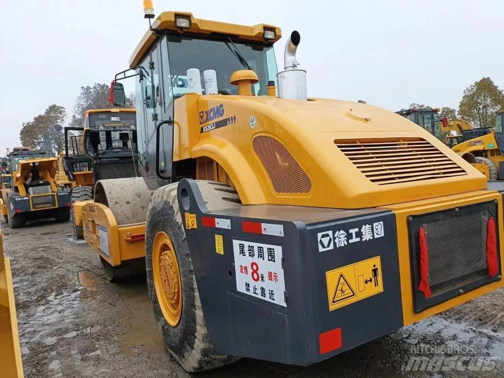 XCMG XC263J Tek tamburlu silindirler