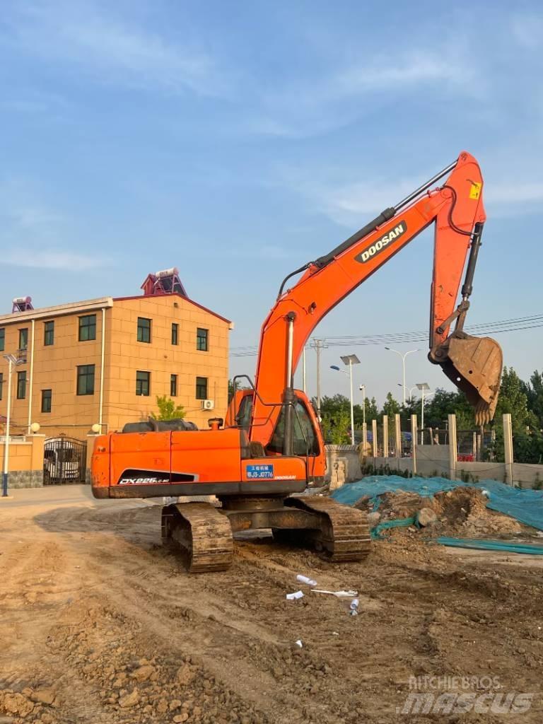 Doosan DX225LC-9C Paletli ekskavatörler