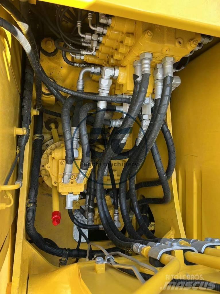 Komatsu PC 130 LC Paletli ekskavatörler