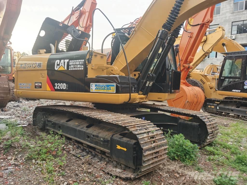CAT 320 D2 Paletli ekskavatörler