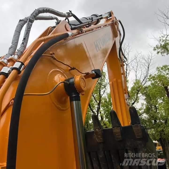 Hyundai R220LC-9S Paletli ekskavatörler