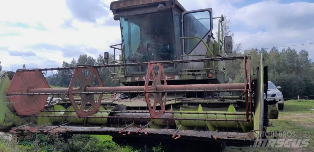 CLAAS Dominator 86 Biçerdöverler