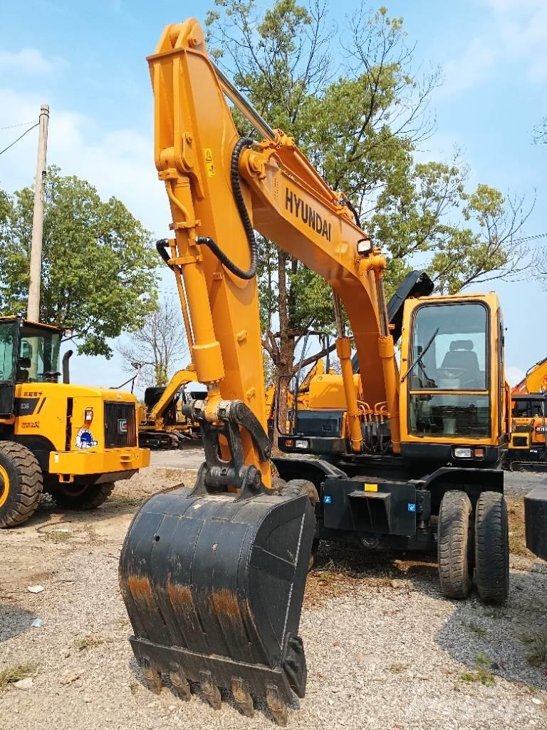 Hyundai R150W Lastik tekerli ekskavatörler