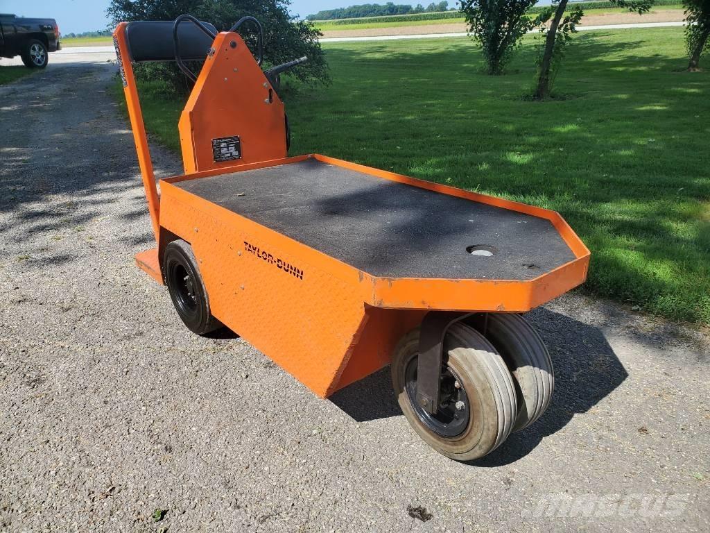 Taylor-Dunn SC100 Çekiciler