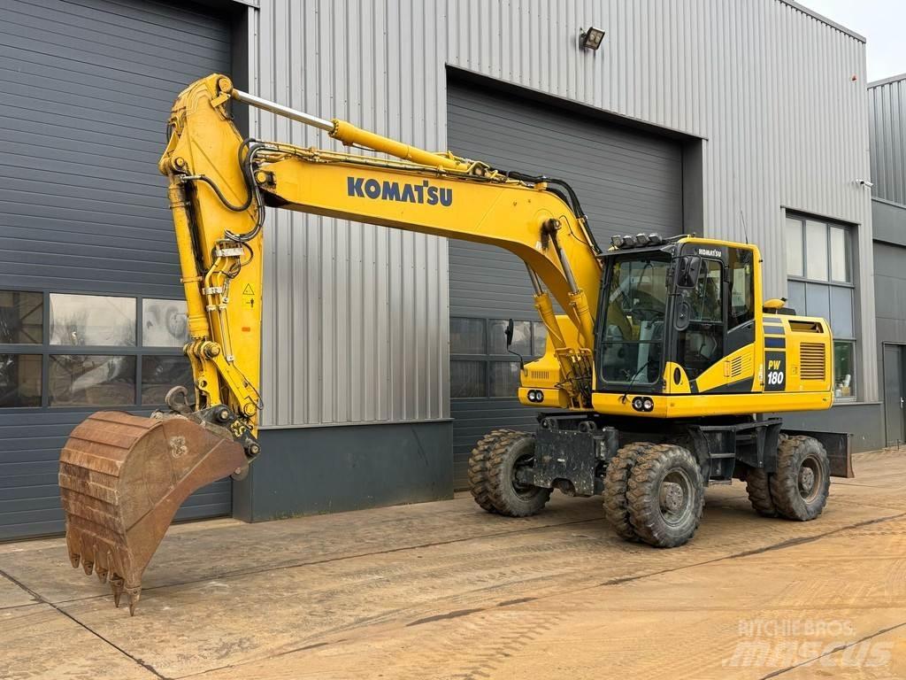 Komatsu PW180-11 Lastik tekerli ekskavatörler