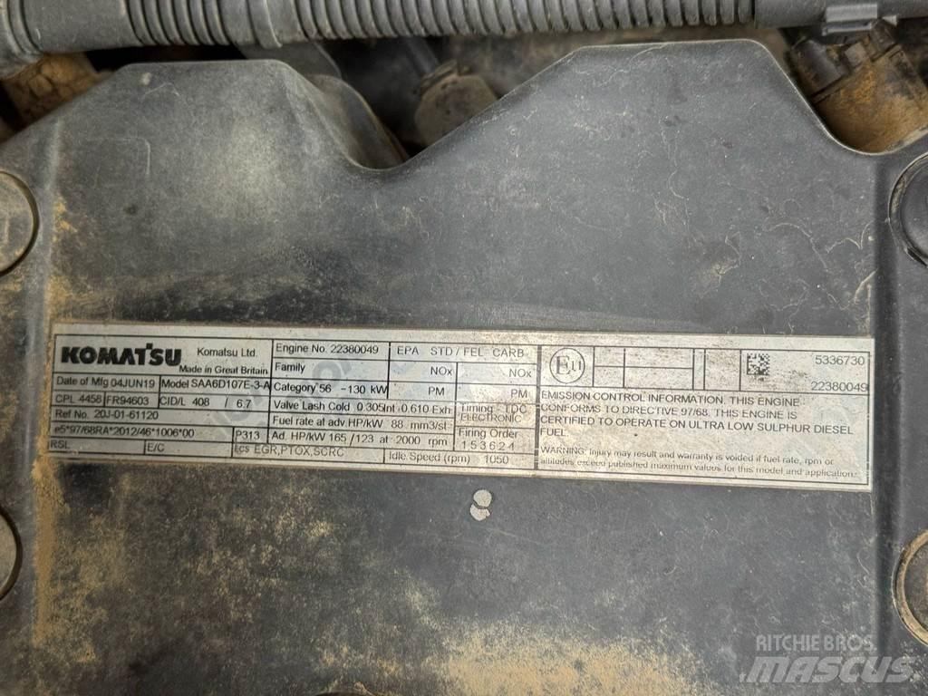 Komatsu PW180-11 Lastik tekerli ekskavatörler
