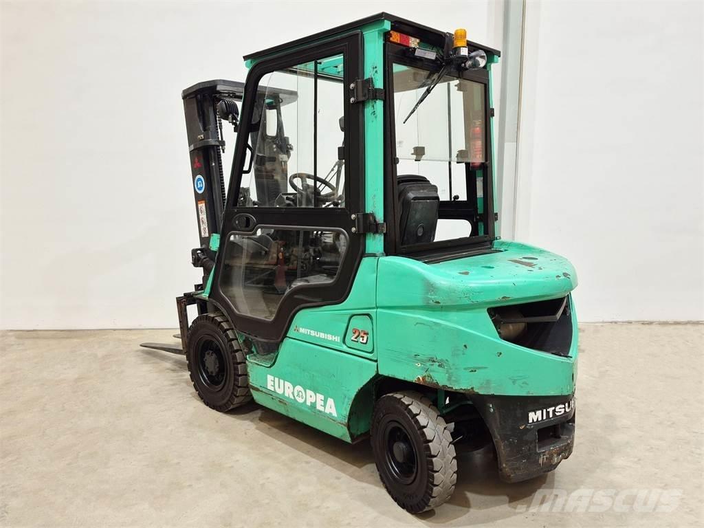 Mitsubishi FD25NT Dizel forkliftler