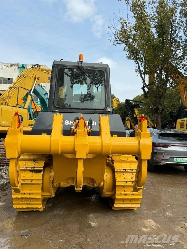 Shantui SD 16 Paletli dozerler