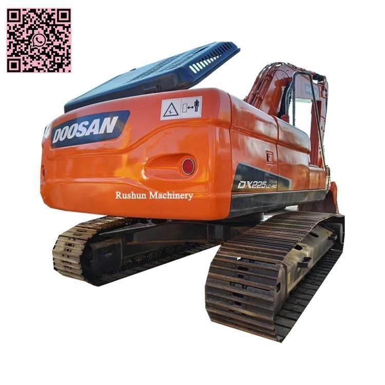 Doosan DX 225 LC Paletli ekskavatörler