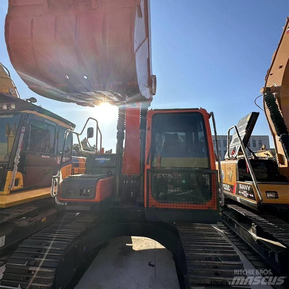 Doosan DX150LC-9C Paletli ekskavatörler