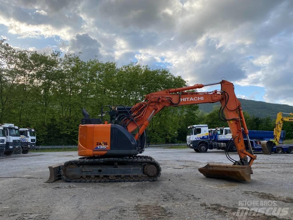 Hitachi ZX 135 US-6 Paletli ekskavatörler