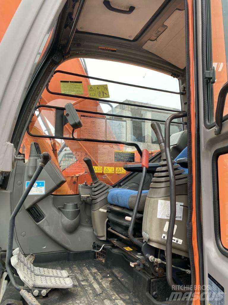 Hitachi 135 Paletli ekskavatörler
