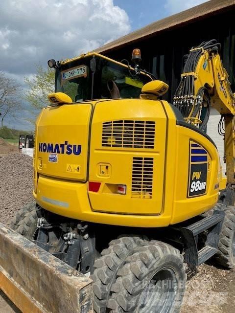 Komatsu PW 98 MR-11 Lastik tekerli ekskavatörler