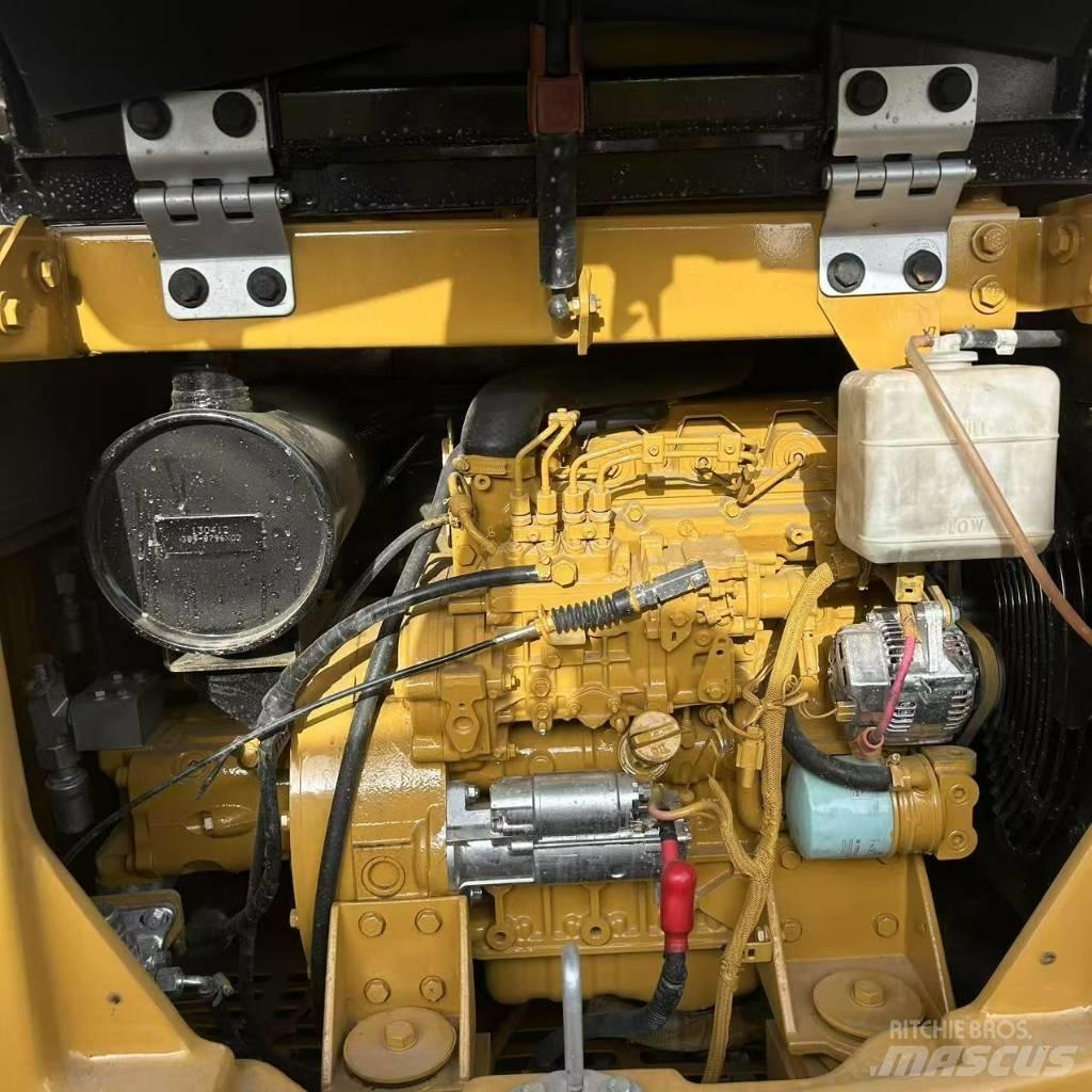 CAT 306E Paletli ekskavatörler