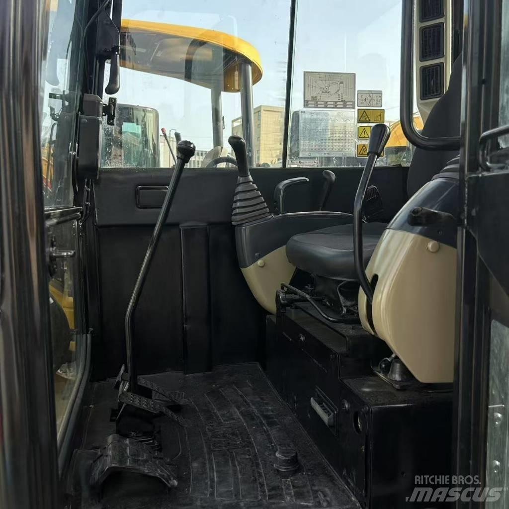 CAT 306E Paletli ekskavatörler