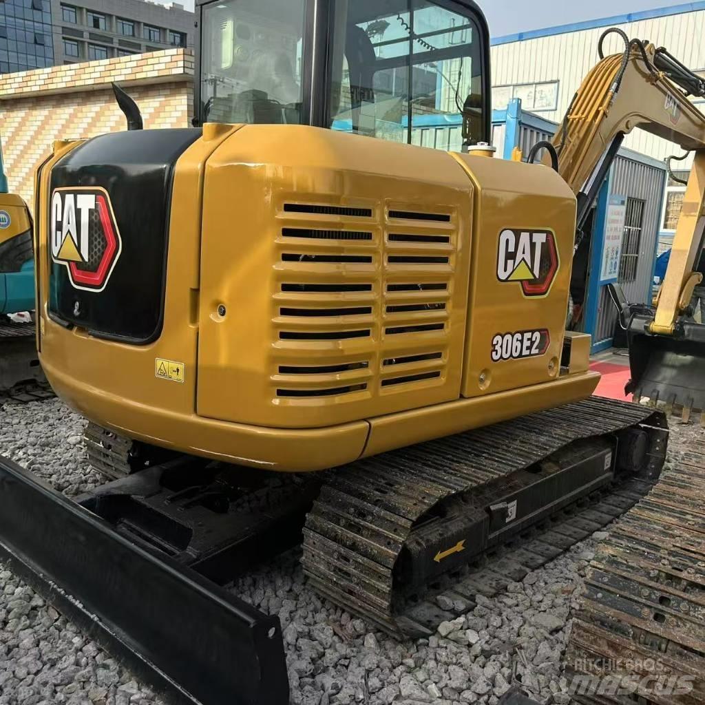 CAT 306E Paletli ekskavatörler