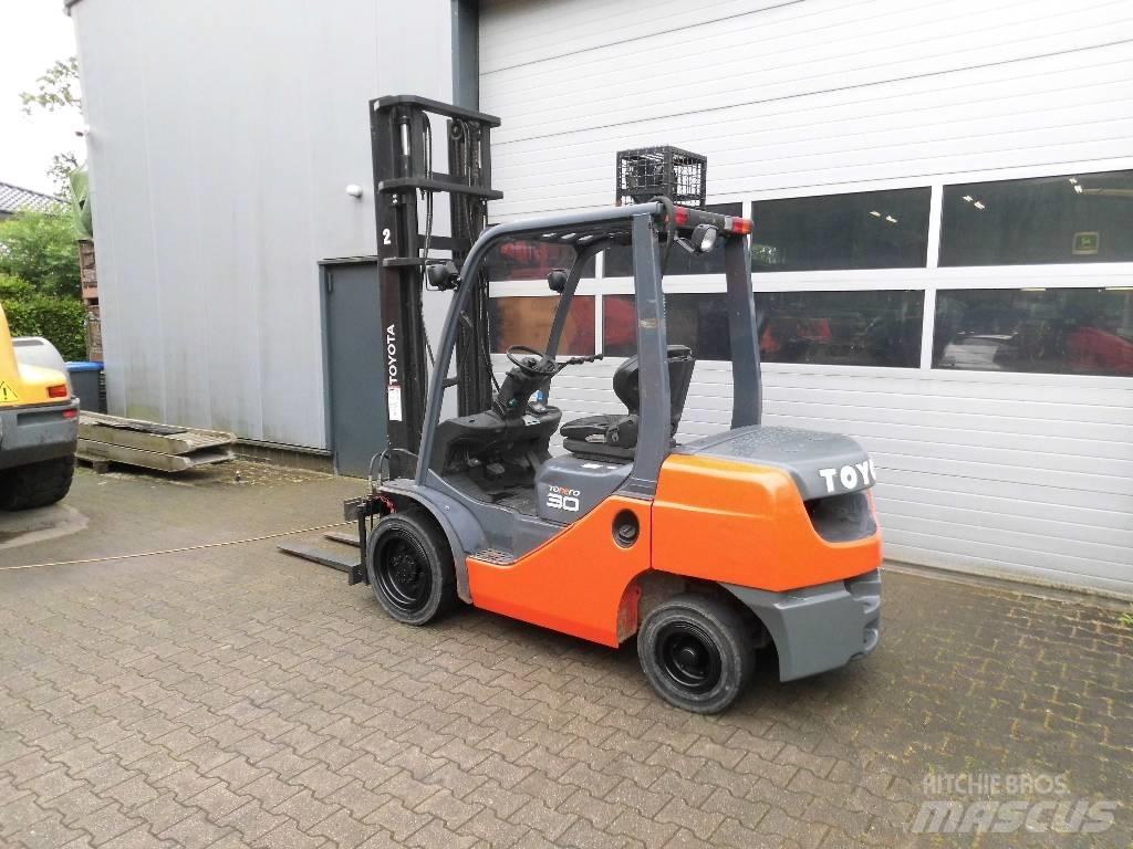 Toyota 02-8 FD 30 Dizel forkliftler