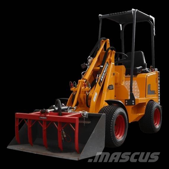 Knikmops KM95H Ön yükleyici ve kazicilar