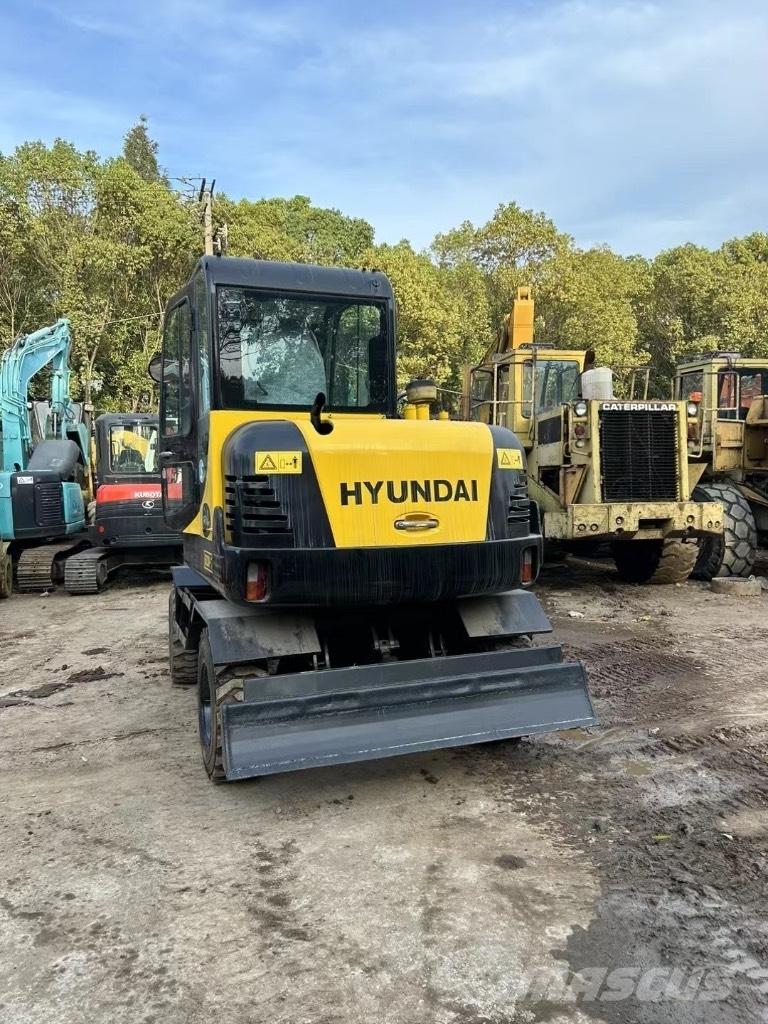 Hyundai 60 W-7 Lastik tekerli ekskavatörler