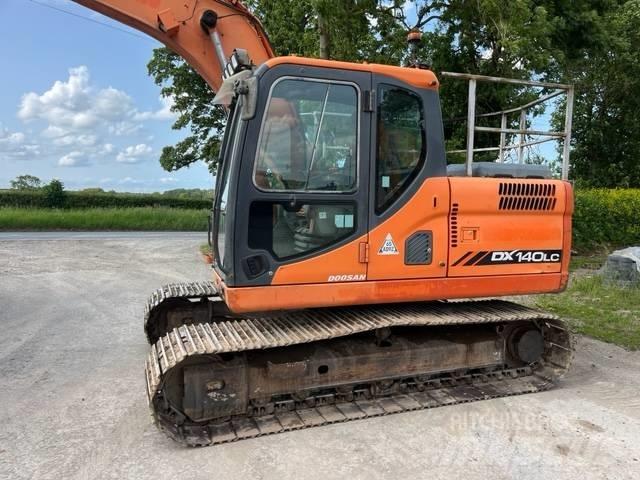Doosan DX 140 LC Paletli ekskavatörler