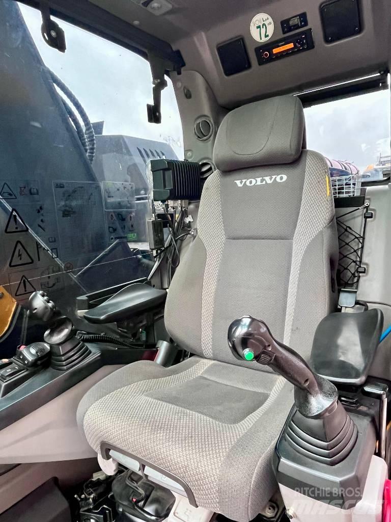 Volvo ECR 355 E Paletli ekskavatörler