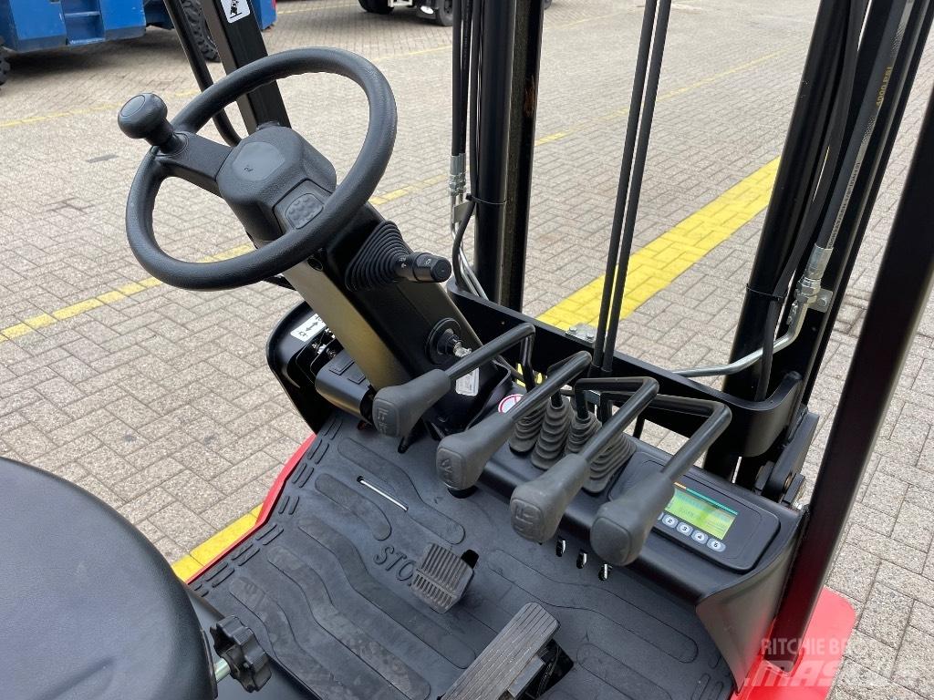 EP EFL 181 Elektrikli forkliftler