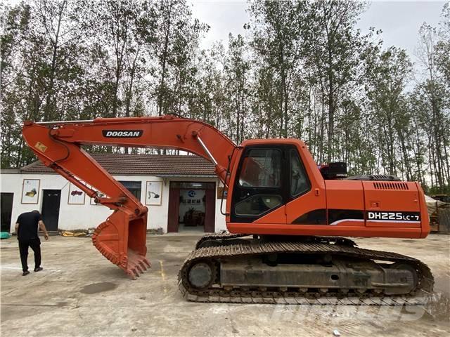 Doosan DH225 Paletli ekskavatörler