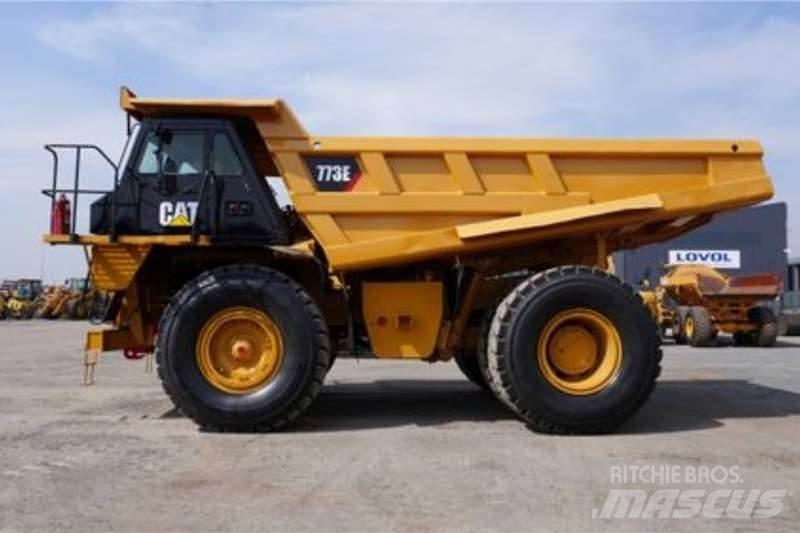 CAT 773E Belden kirma kaya kamyonu