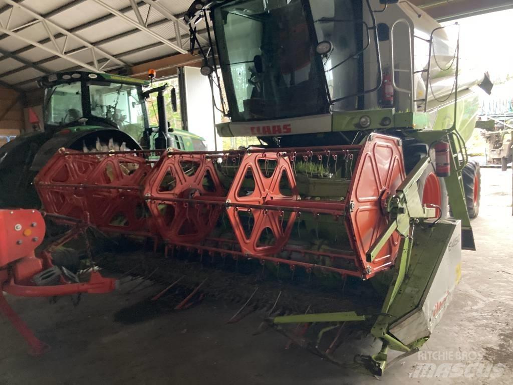 CLAAS Tucano 320 Biçerdöverler