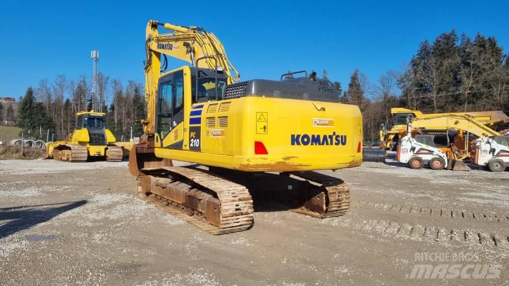 Komatsu PC 210 LC-11 Paletli ekskavatörler