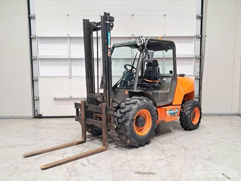 Ausa C251 HX4 Arazi tipi forklift