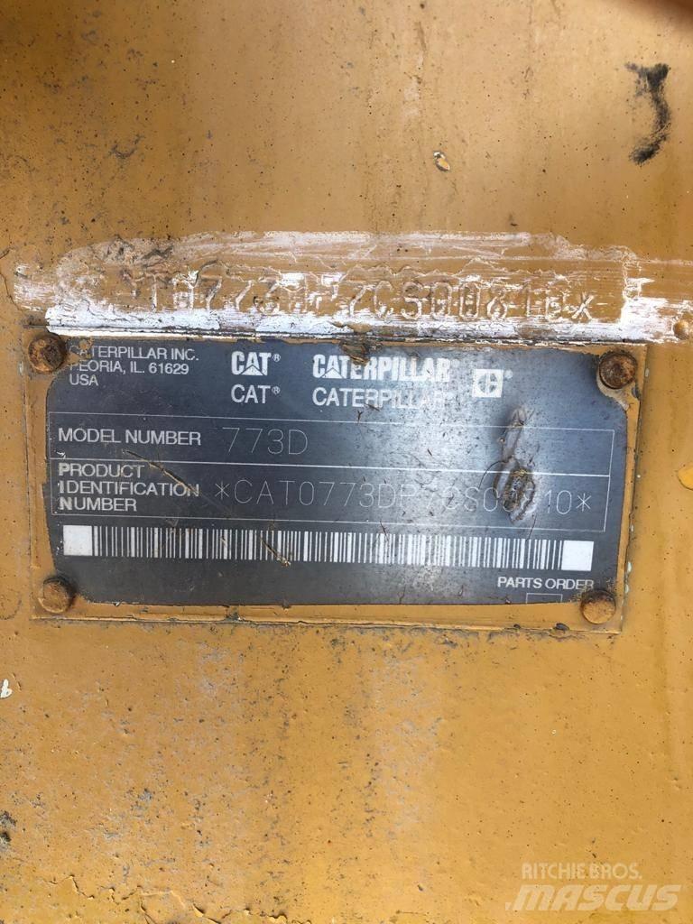 CAT 773 D Yol disi kaya kamyonu