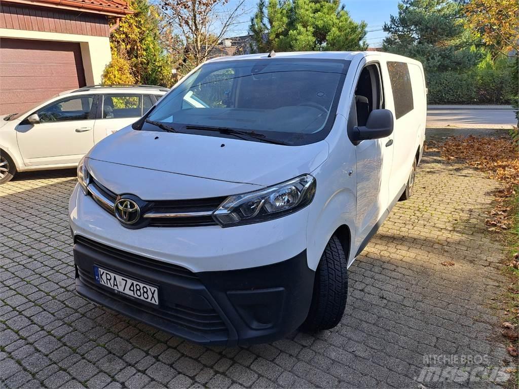 Toyota PROACE Otomobiller