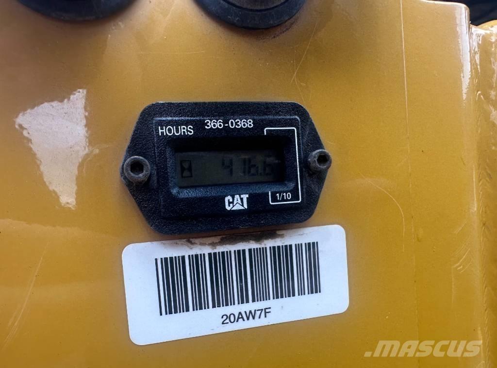 CAT CB 1.7 Çift tamburlu silindirler