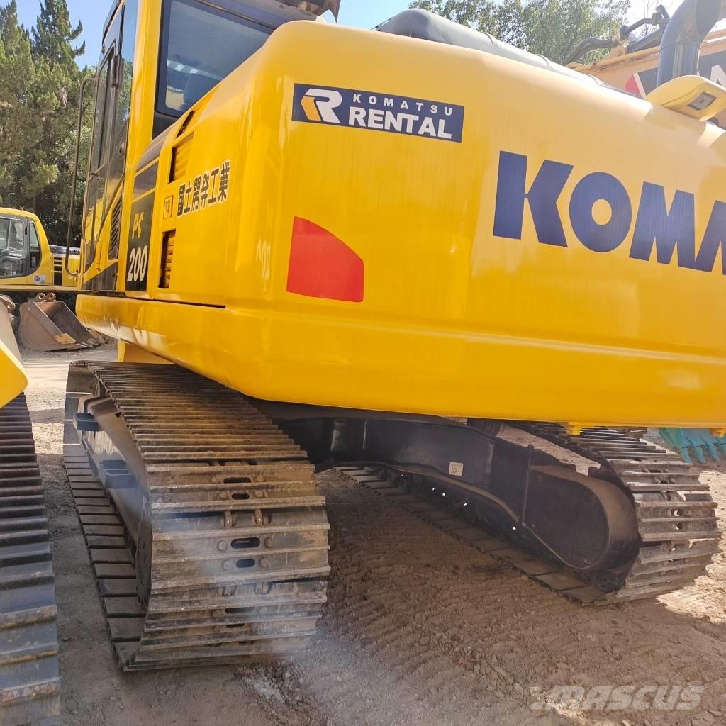 Komatsu PC 200 Paletli ekskavatörler