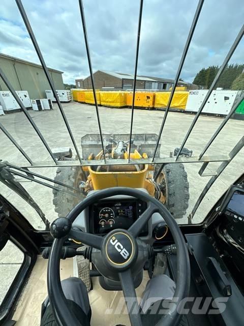 JCB TM320 Teleskopik yükleyiciler