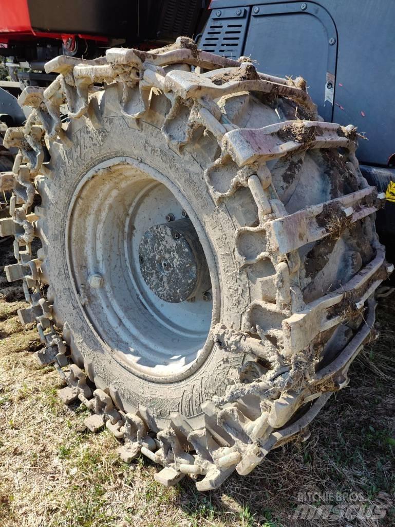 Komatsu 901 Biçerdöverler